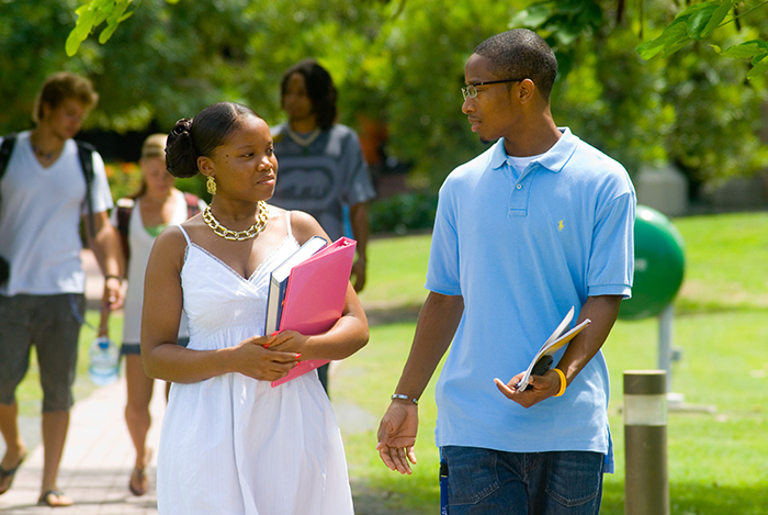 image_students_on_stx_campus