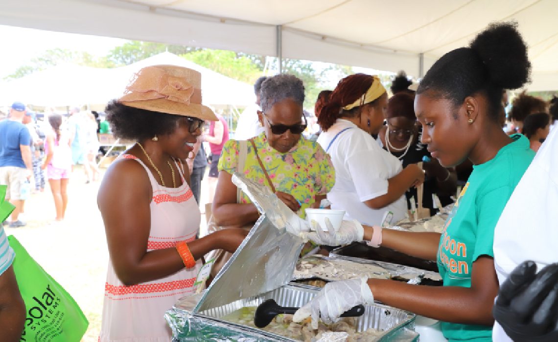 Afternoon on the Green Volunteers