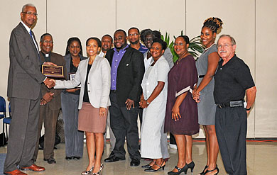 The UVI Institutional Advancement Component receives award at UVI Board of Trustees meeting.
