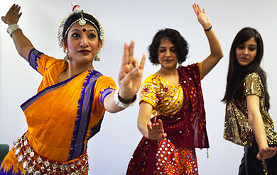 Tthe Surati Indian Dance Company