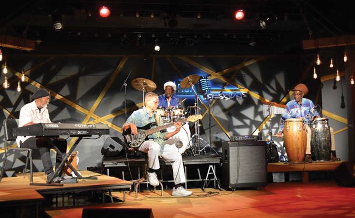Louis Taylor Trio & Friends
