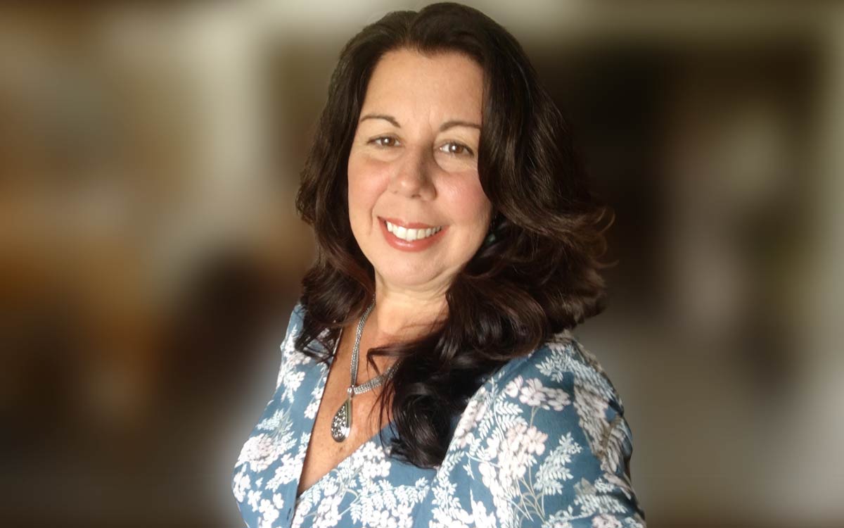 Suzanne Magras
